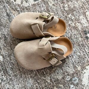 Kids Suede Clogs Boys Girls Cork Adjustable Buckle Mules Toddler 5/6 - NWT